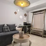 Отель Elakati Luxury Boutique - Adults Only