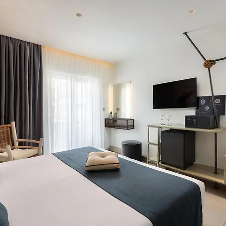 Elakati Luxury Boutique - Adults Only