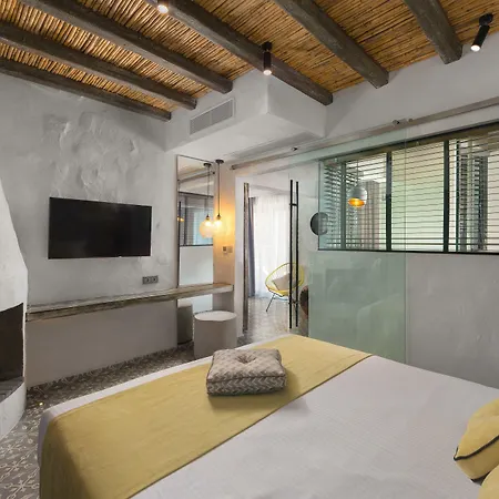 Elakati Luxury Boutique - Adults Only מלון 3*